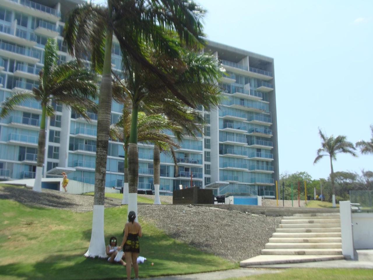 Apartamento En Balabeach Maria Chiquita In Front Of The Beach 2Hab コロン エクステリア 写真